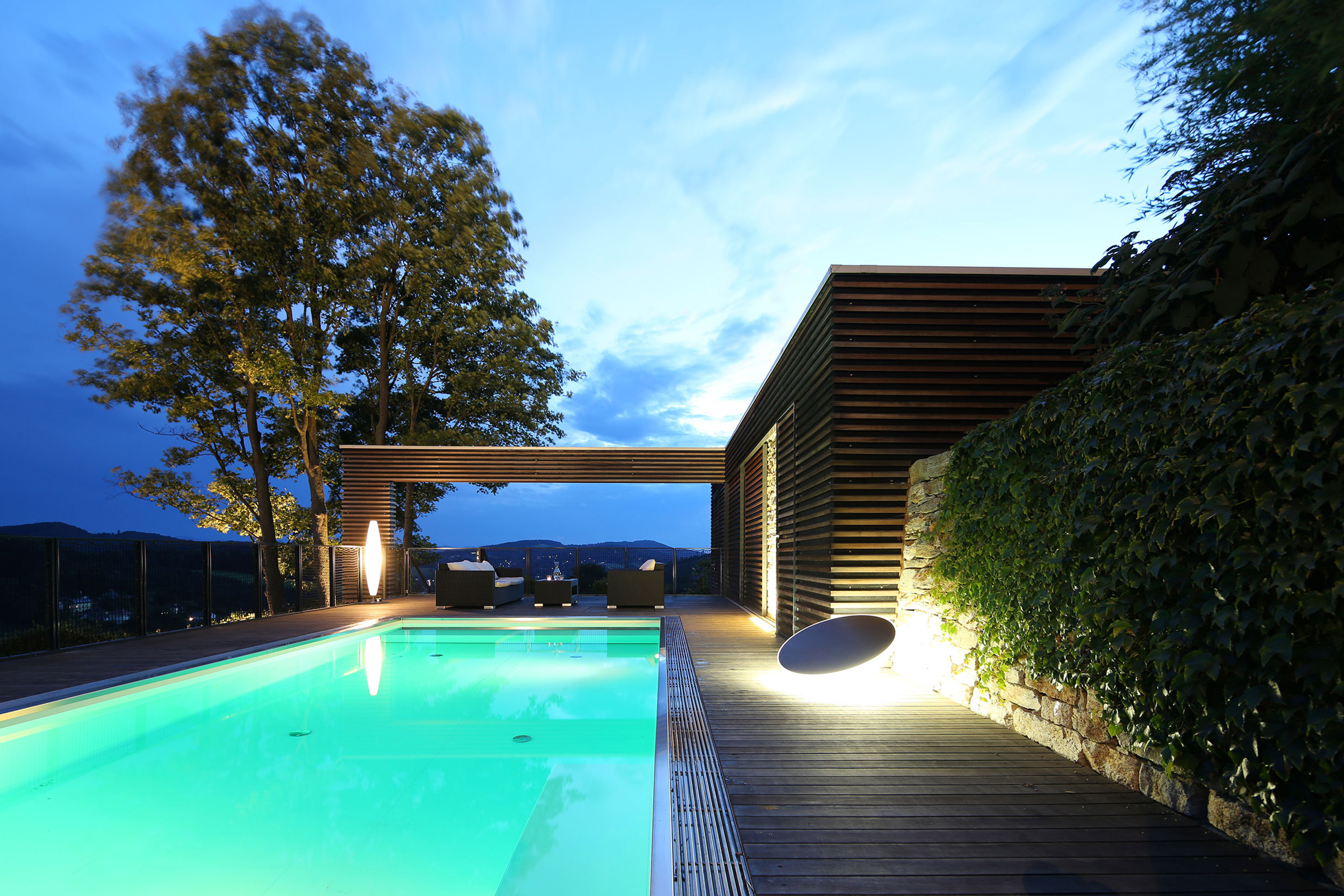 005_03_Pool-Beleuchtet