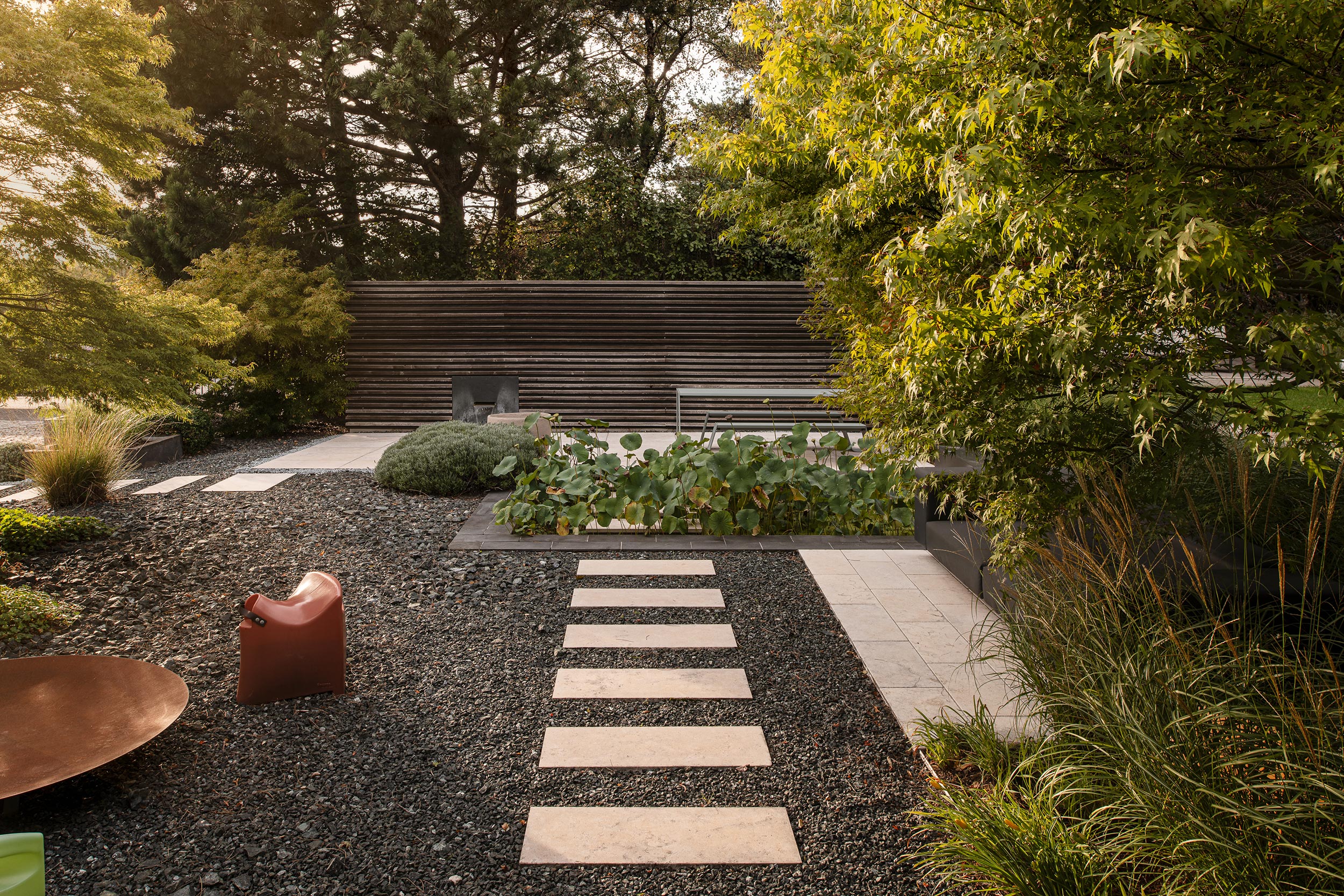 066_16_Blick-zur-Holzwand