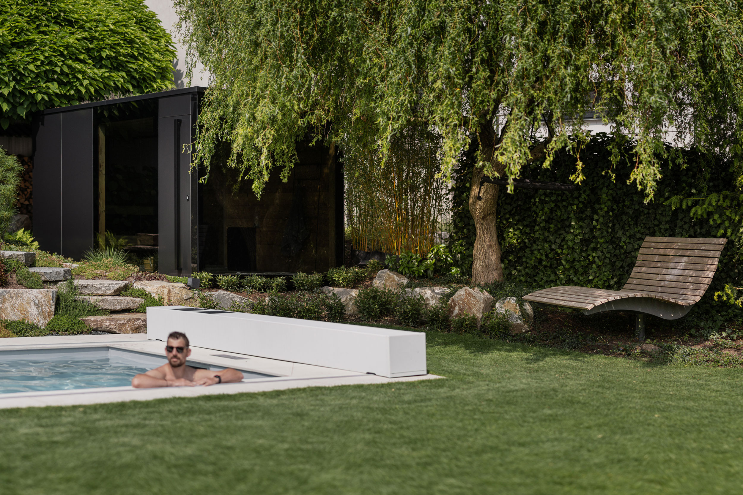 069_03-Pool-Fenster-Liegeplatz