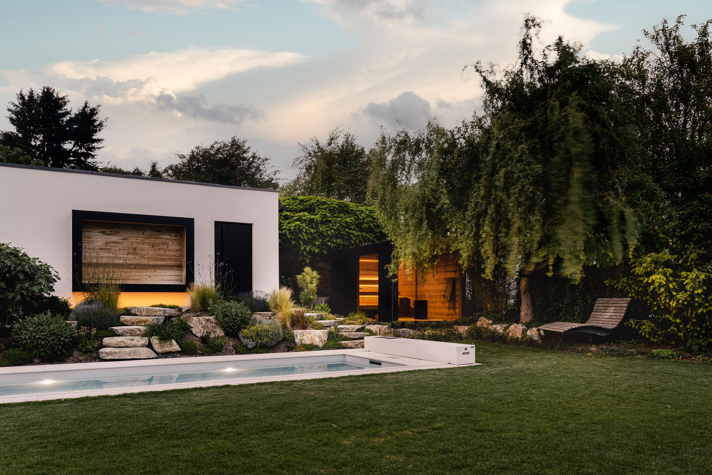 069_04_Gesamt-am-Abend-mit-Sauna-bel