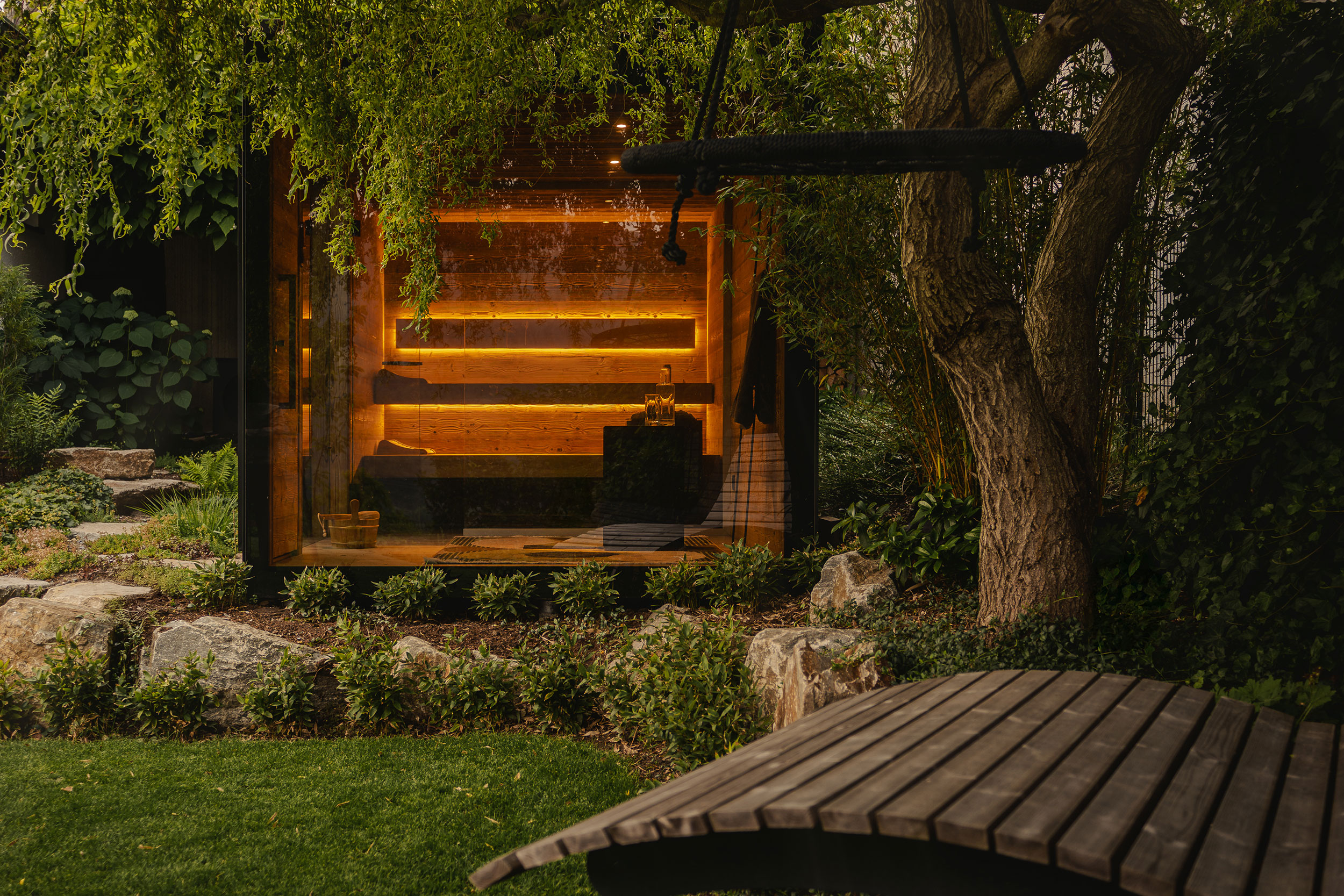 069_11_Sauna-bel-unter-baum