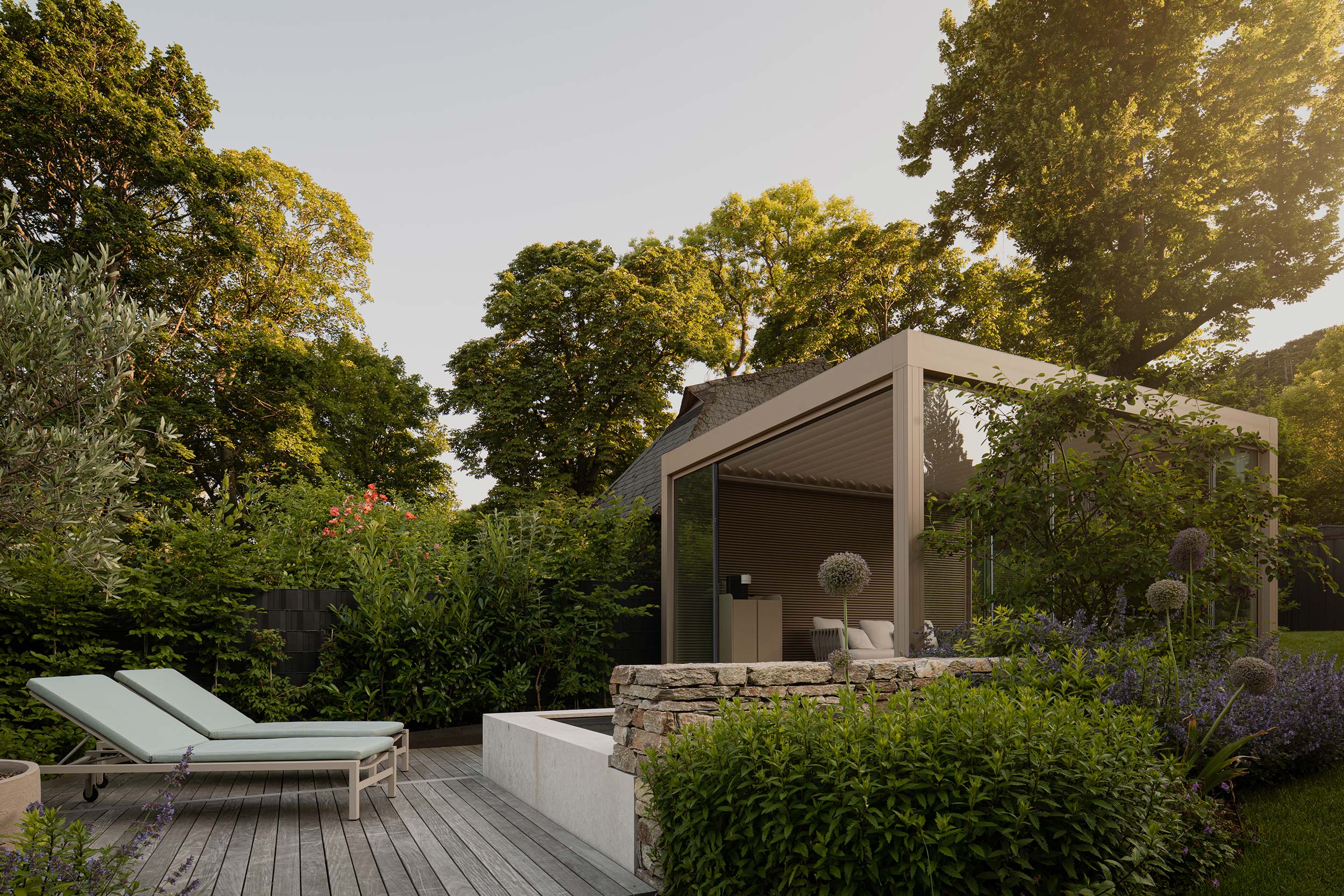 070_04_Pavillon-m-Liegen