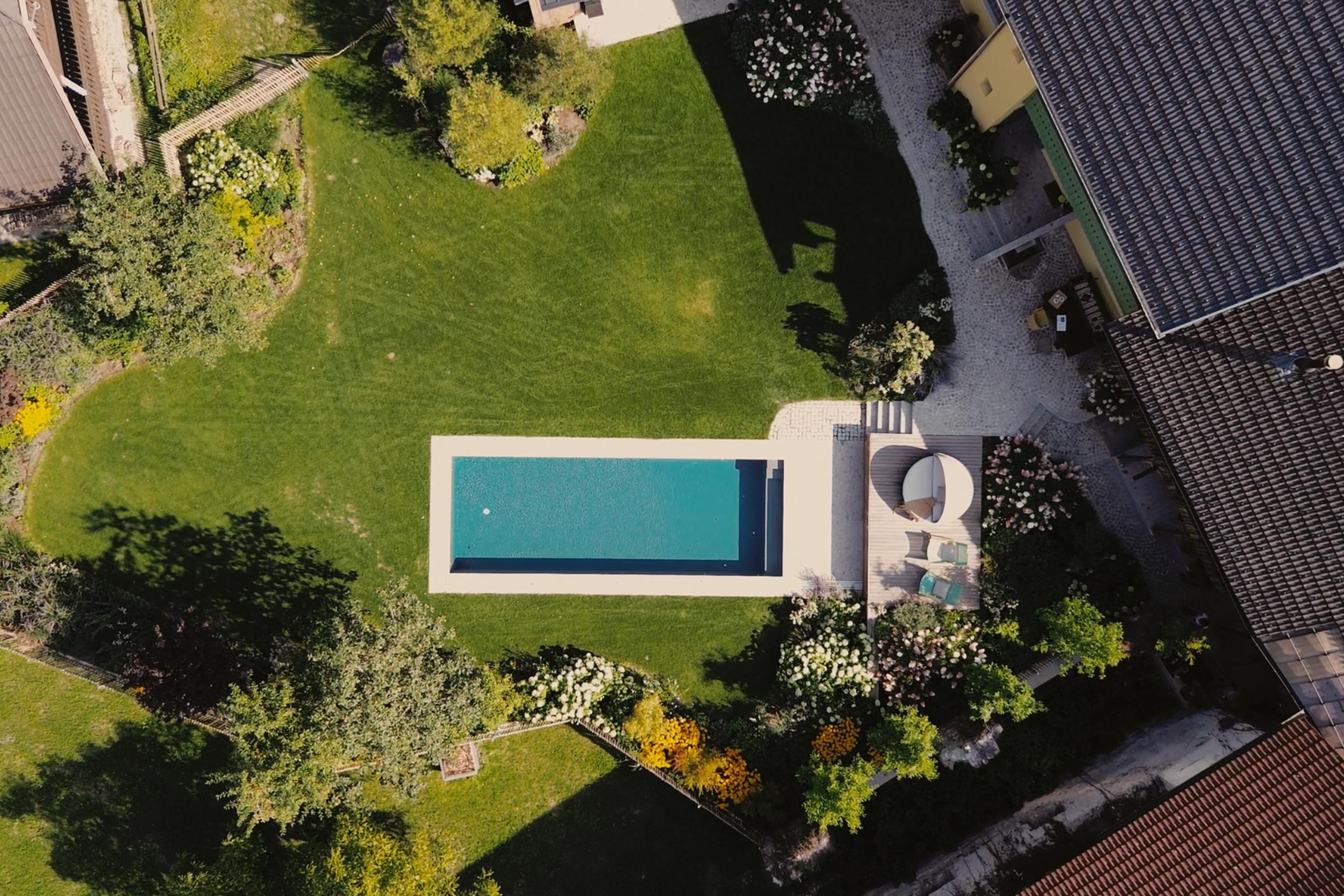 071_01_Pool-Draufsicht